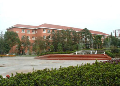 学校建筑.jpg