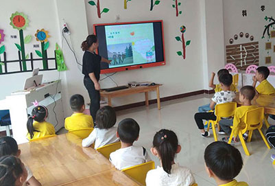 女生选择重庆幼师学校的专业好不好