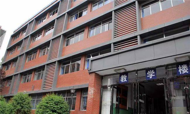 山西省经贸学校教学楼