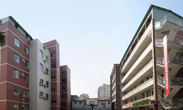 福建商贸学校东区教学楼