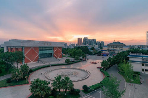 四川职业学校