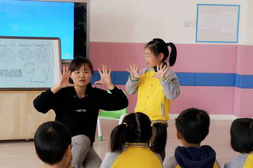 重庆幼师师范学校学费高吗？